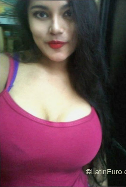 Date this good-looking Ecuador girl Diana from Guayaquil EC182
