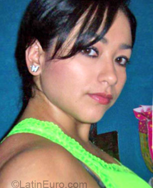 Date this young Colombia girl Pilar from Cali CO17048