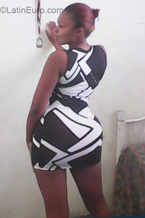 Date this exotic Dominican Republic girl Orquidia from Santo Domingo DO21616
