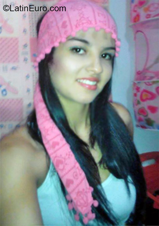 Date this gorgeous Colombia girl Ana from Medellin CO17143
