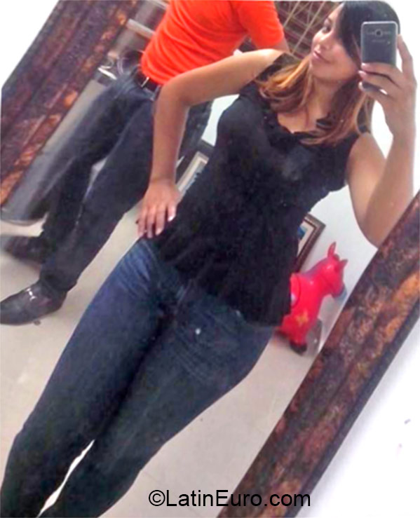 Date this exotic Dominican Republic girl Anabel from Santiago DO21960