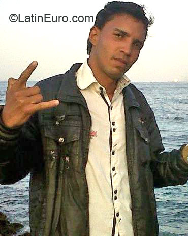 Date this gorgeous Venezuela man Daniel from Caracas VE507