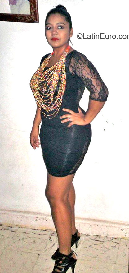 Date this hot Colombia girl Brina from Barranquilla CO17444