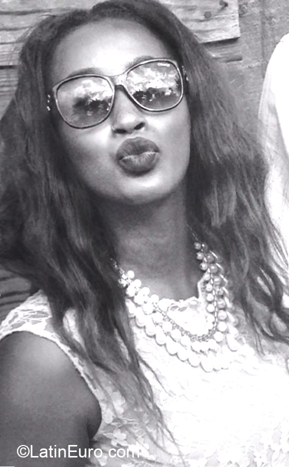 Date this good-looking Jamaica girl Naomi from Kingston JM2069