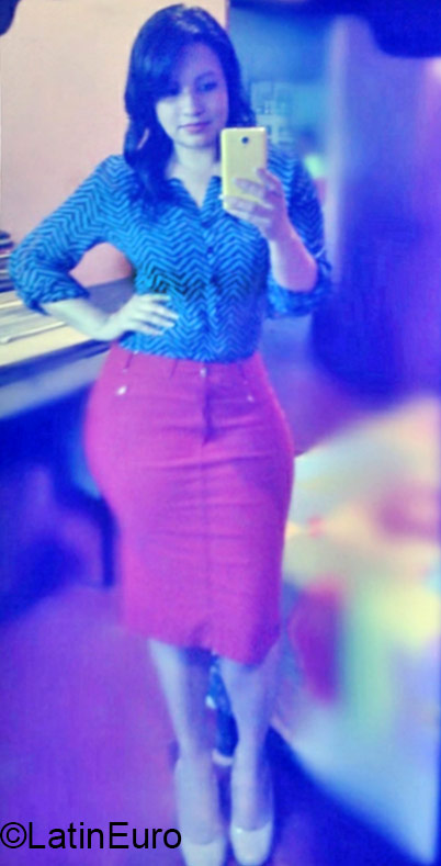 Date this attractive Honduras girl Diana from Villanueva HN1546