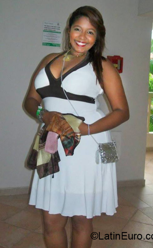 Date this passionate Dominican Republic girl Karina from Santiago DO22370