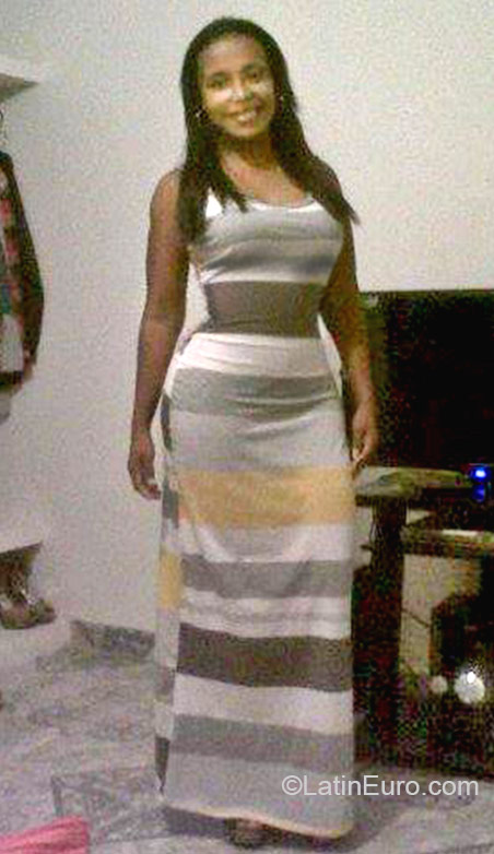 Date this voluptuous Colombia girl Yuli from Cali CO17846