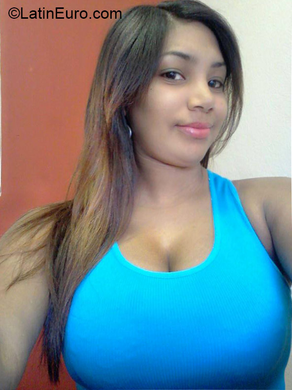 Date this good-looking Dominican Republic girl Marlenny from imbert DO22391