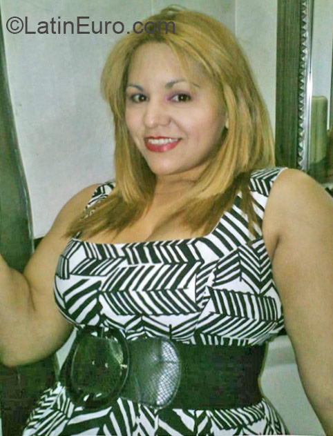 Date this pretty Honduras girl Suyapa from Danli HN1549