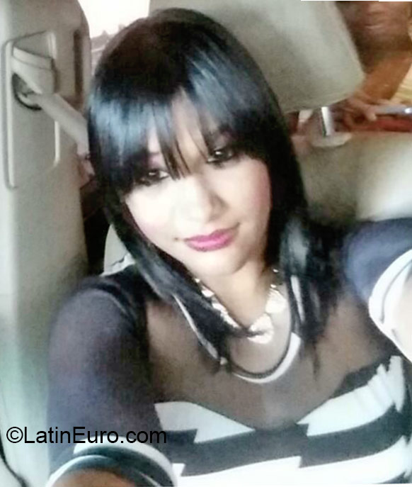 Date this sultry Dominican Republic girl Chantal from Santo Domingo DO22542