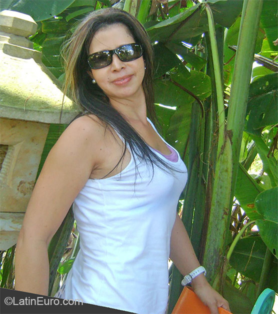 Date this sensual Colombia girl Martha from Medellin CO17662