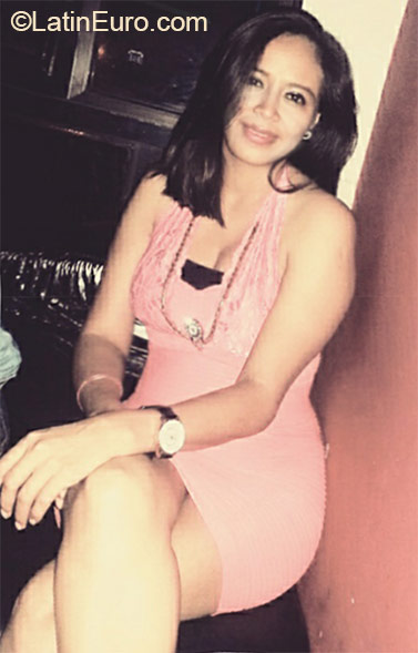 Date this young Honduras girl Yaseli from Tegucigalpa HN1568