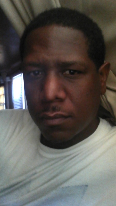 Date this nice looking United States man Justin from Jackson US16281