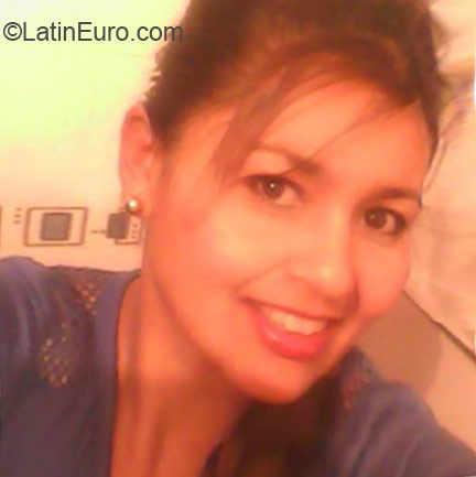 Date this lovely Colombia girl Milena from Bogota CO17715