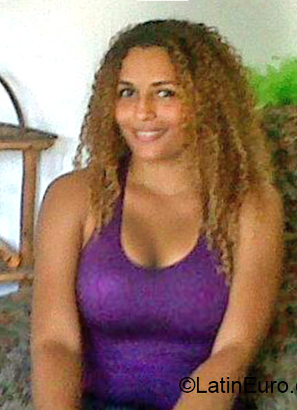Date this pretty Panama girl Andrea from Panama City PA648