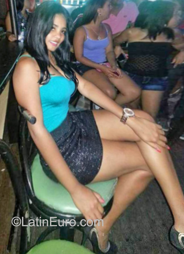 Date this hot Dominican Republic girl Raquel from Santo Domingo DO22844