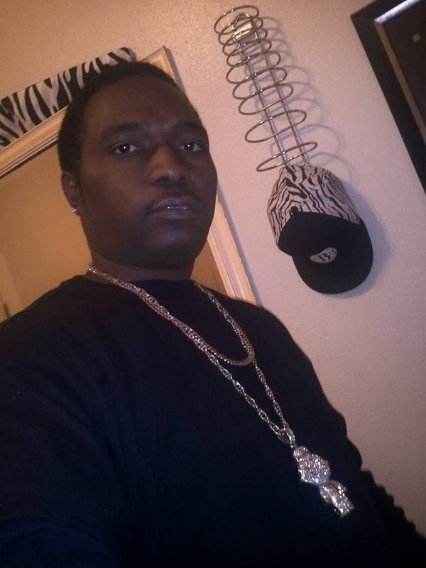 Date this hard body United States man Lil9wardbee from New Orleans US16359