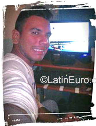 Date this exotic Venezuela man Jonas from Valencia VE600