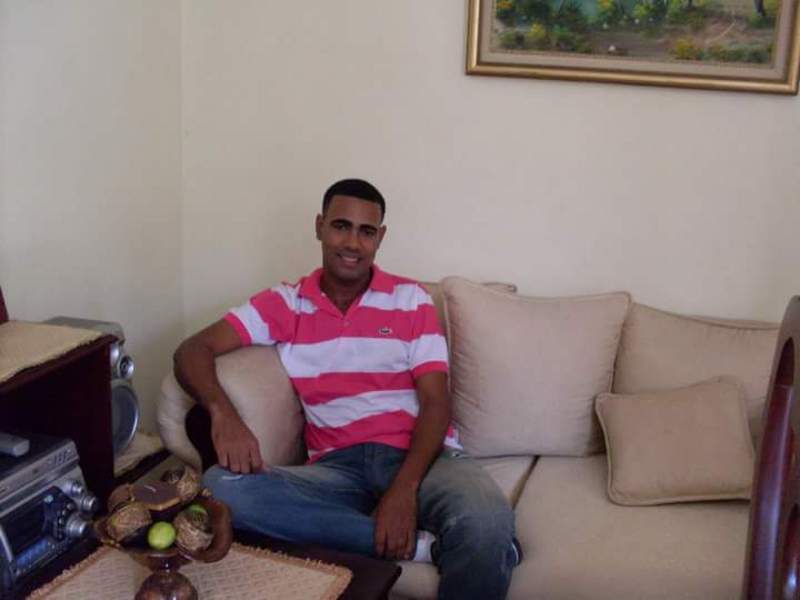 Date this gorgeous Dominican Republic man Leonel from Santo Domingo DO23038
