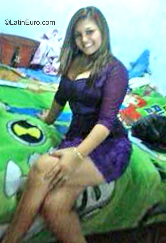 Date this stunning Peru girl Nilda from Lima PE1070