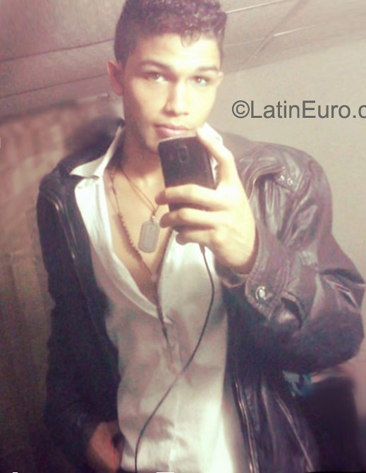 Date this good-looking Venezuela man Brian from Merida VE623