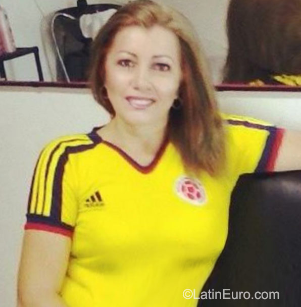 Date this tall Colombia girl Mary40luz from Bogota CO17983