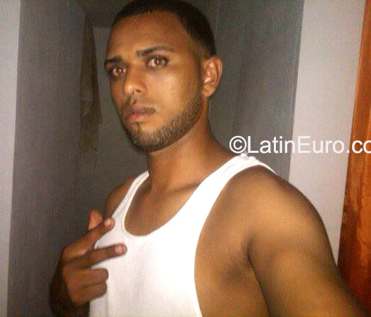Date this passionate Dominican Republic man Diego from santiago DO23194