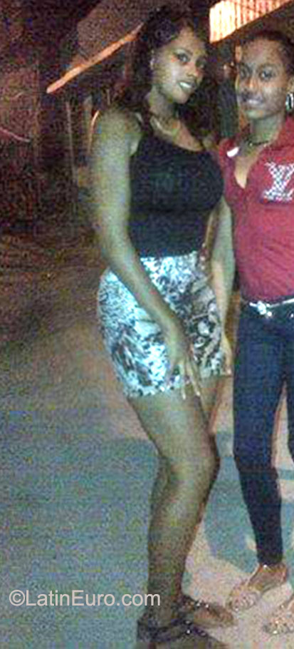 Date this passionate Dominican Republic girl Liliana from Santo Domingo DO23380
