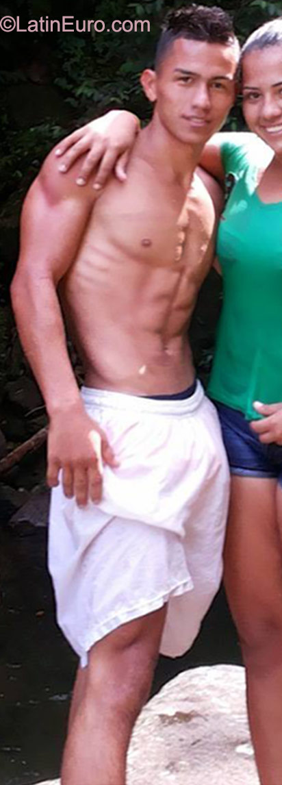 Date this fun Colombia man Ivan from Medellin CO18082
