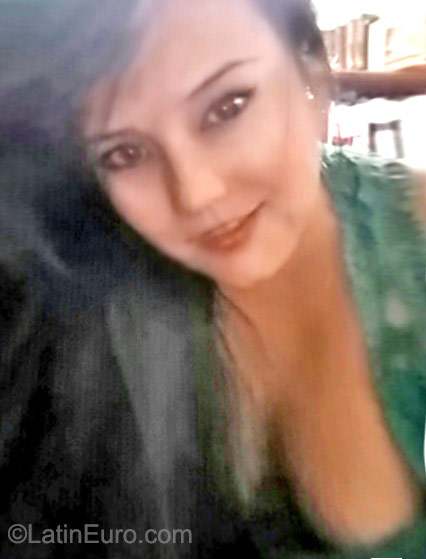 Date this lovely Colombia girl Helen from Medellin CO18085