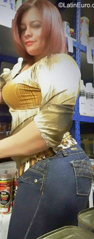 Date this voluptuous Panama girl Alicia from Panama City PA707