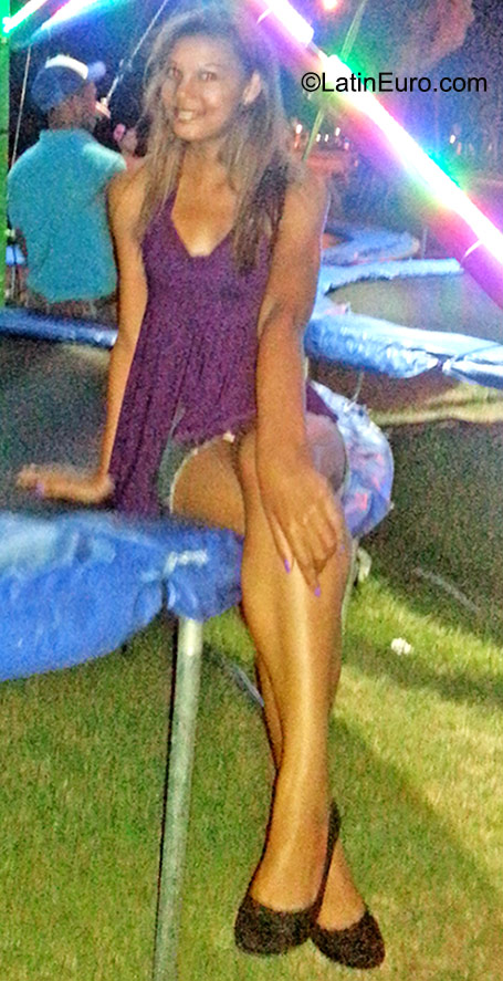 Date this beautiful Dominican Republic girl Frenis from Santiago DO23431