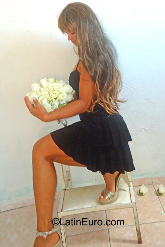 Date this charming Brazil girl Bela from Recife BR9544