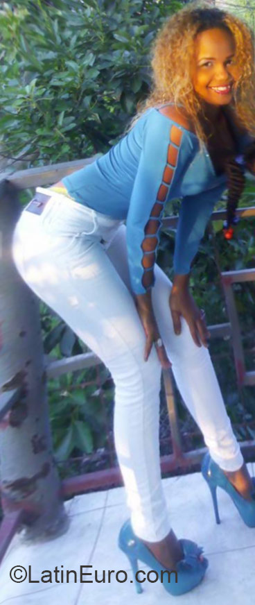 Date this cute Dominican Republic girl Rosa elizabeth from moca DO23696