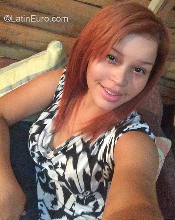 Date this tall Dominican Republic girl Yemi from Santiago DO23763