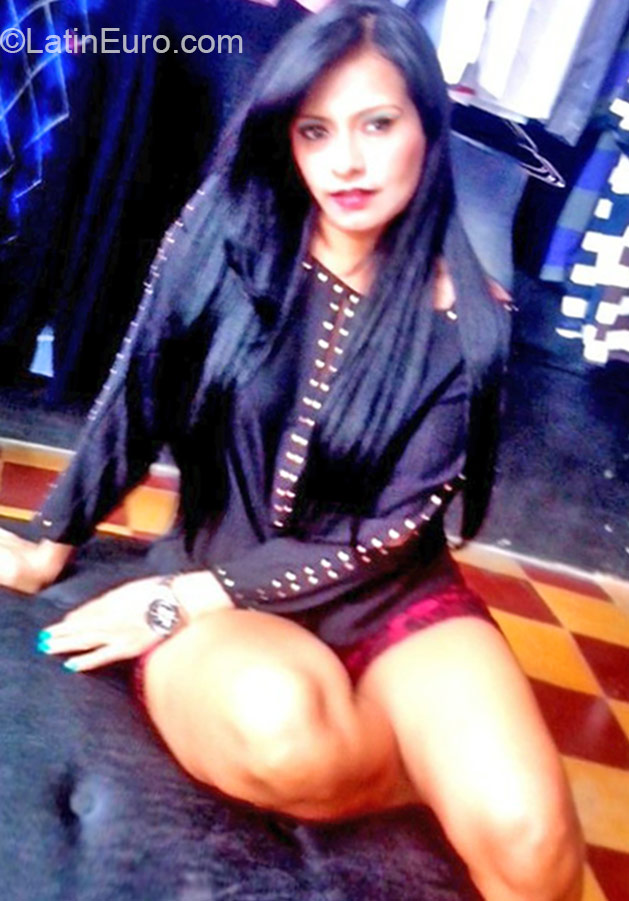 Date this athletic Colombia girl Andrea from Medellin CO25301
