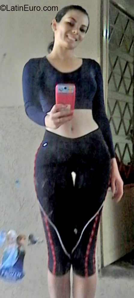 Date this attractive Brazil girl Eliziete from Brasilia BR9495