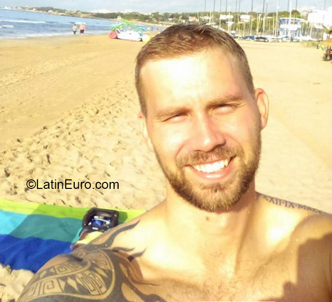 Date this georgeous Czech Republic man GeorgeCC from Prague CZ12
