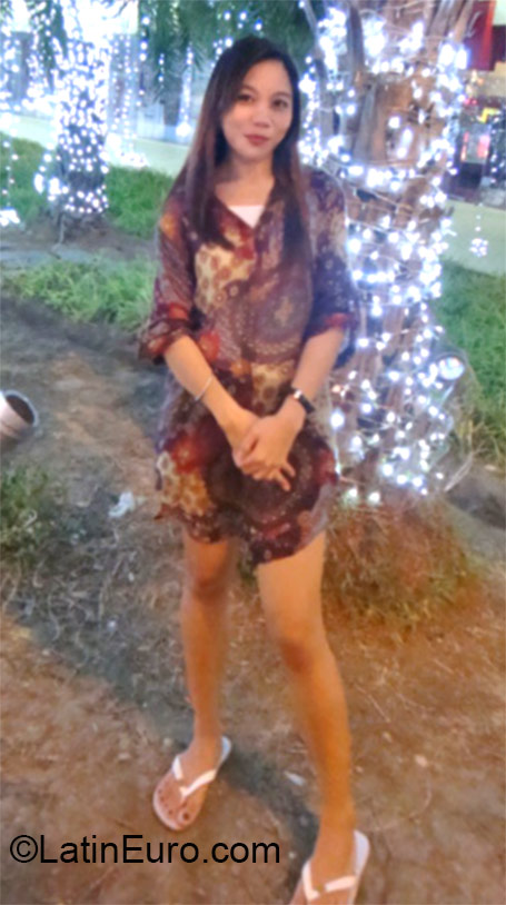 Date this pretty Philippines girl Vanessa from Manila PH841
