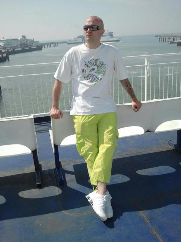Date this hot Netherlands man Renato1 from Dordrecht NL271