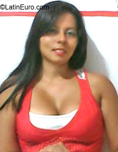 Date this pretty Colombia girl Eliana from Cali CO18268