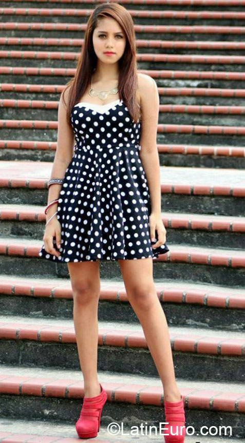 Date this funny Panama girl Nicole from Panama City PA770