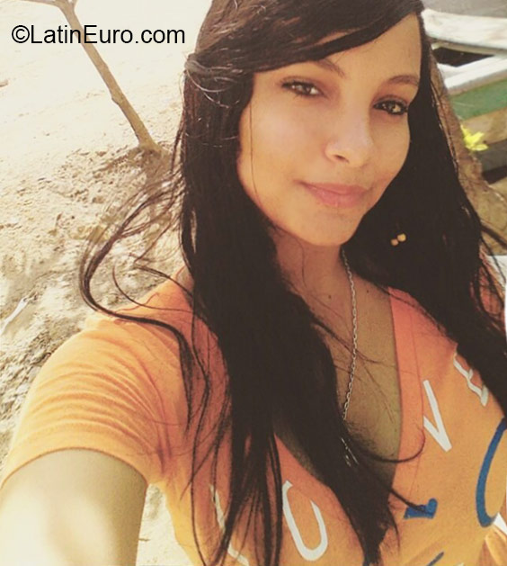 Date this charming Dominican Republic girl Maria from San Pedro de Macoris DO24062