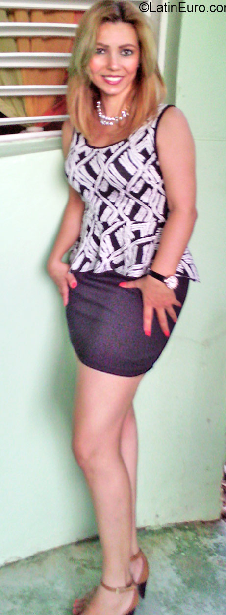 Date this fun Dominican Republic girl Maribel from Santiago DO27267