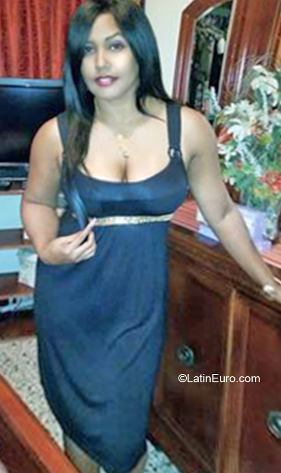 Date this fun Dominican Republic girl Rosy from Santo Domingo DO24322