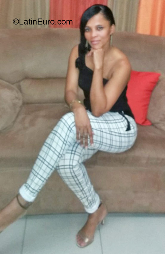 Date this hard body Panama girl Helalas from Panama City PA828