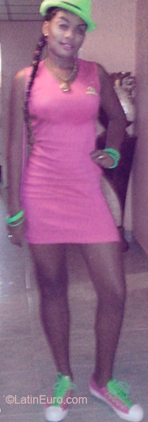 Date this voluptuous Panama girl Carmen from Panama City PA840
