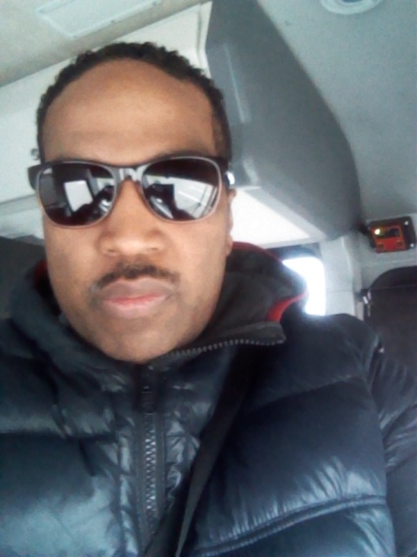 Date this tall United States man Bunchkalexis from Middletown US16883