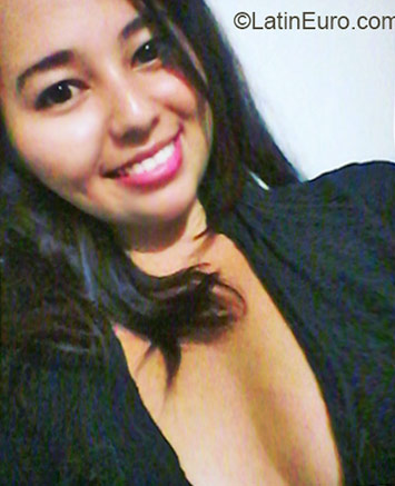 Date this voluptuous Colombia girl Karen from Bogota CO18534