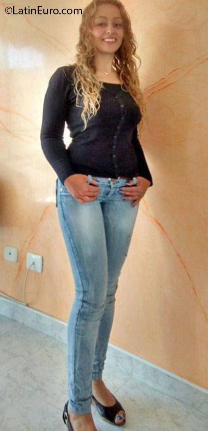 Date this hot Colombia girl SOPHIA2016 from Bogota CO18539